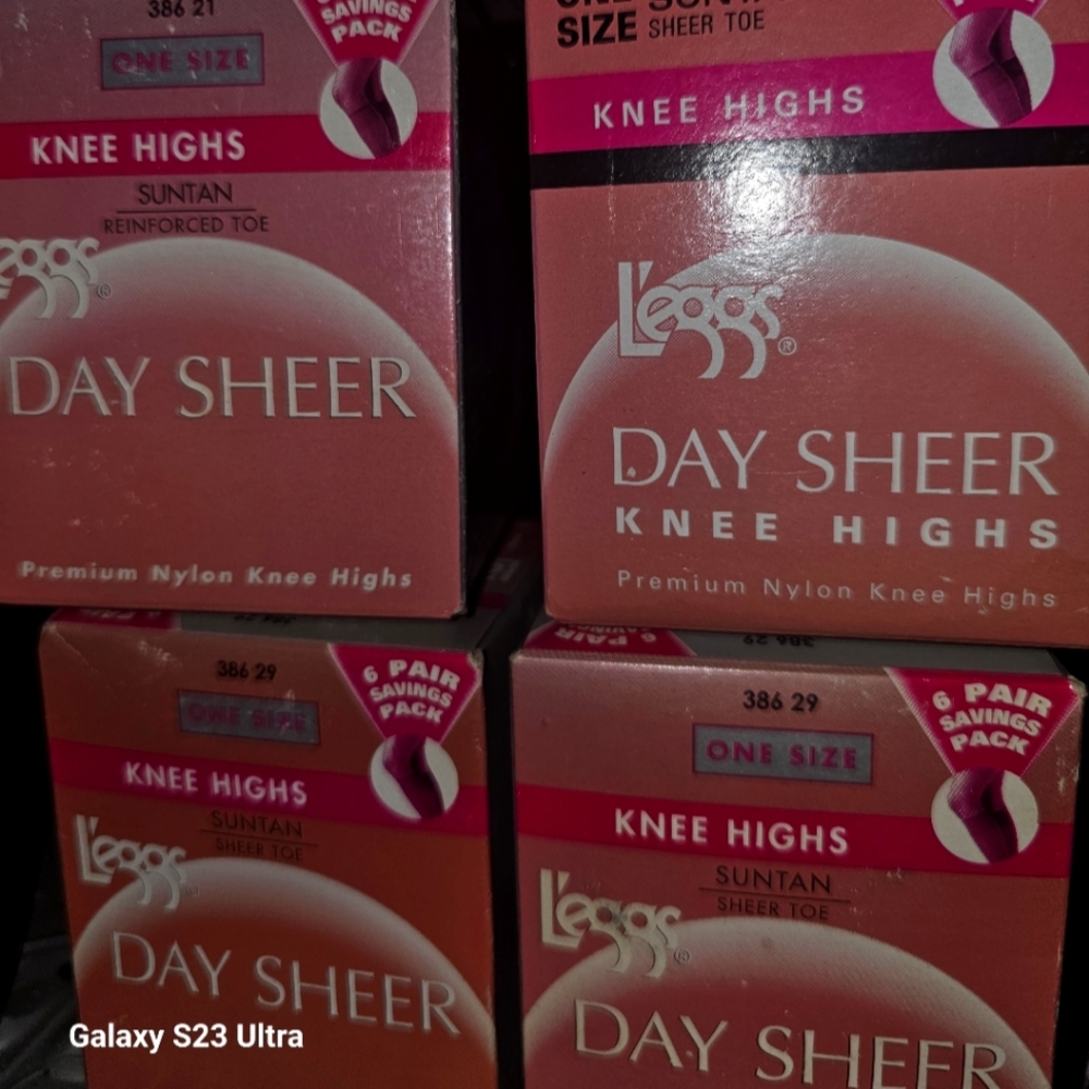 6 pair Leggs OS Suntan Day Sheer Knee Highs Sheer toe lot of 6 boxes - Picture 1 of 4